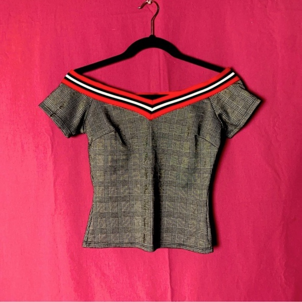 🤎4 for $25🤎 Off the shoulder Pattern striped Top - Red Grey Black White